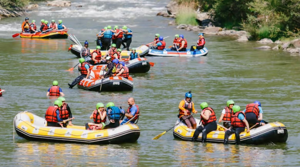 Aventură pe râul Buzău: 14 kilometri de rafting prin inima Carpaților