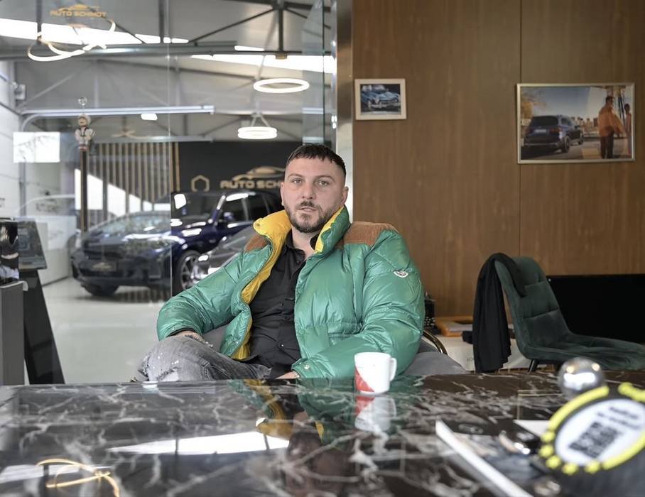 Video - Adrian Petroșel - dealer auto mașini de lux. 
